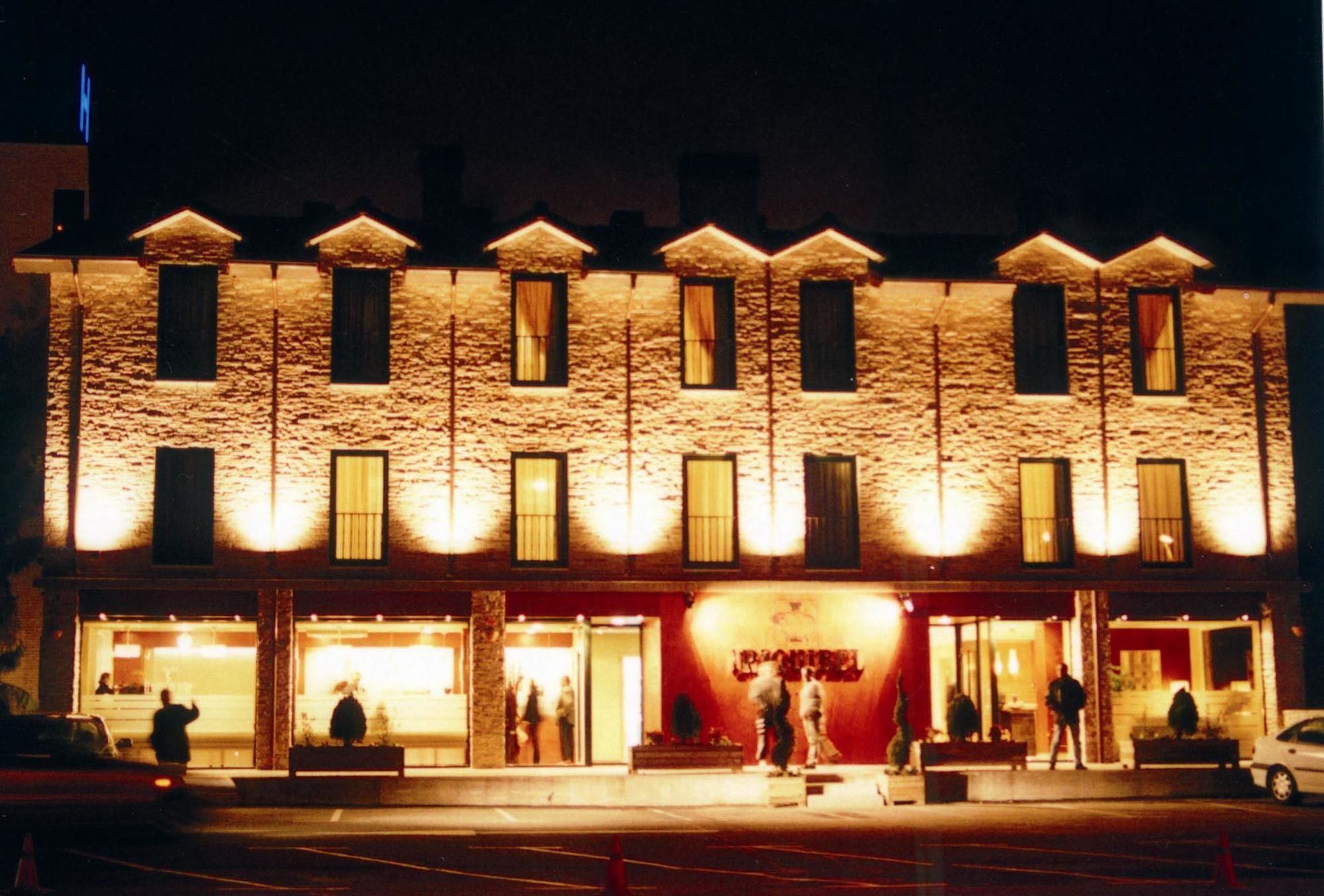 Hotel Iriguibel Huarte Pamplona Exterior photo